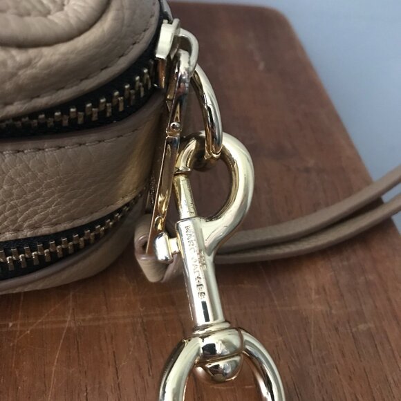 Marc Jacobs The Softshot 21 Crossbody Women's Beige Leather Shoulder Bag - Picture 11 of 14